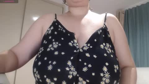 Daphne  online show from 15, 11, 2025