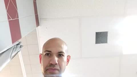 Snapshot of momo406 chatting on 9, 11, 2025 momo406 online show from 9, 11, 2025