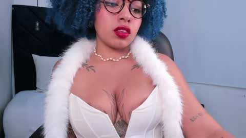 Snapshot of momo_ayasse chatting on 6, 5, 2026 Momo online show from 6, 5, 2026