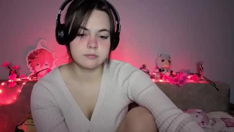 Momo online show from 12, 3, 2026