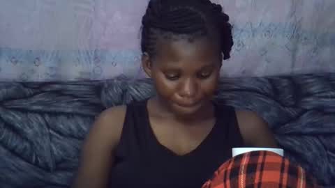 Snapshot of momsdoll chatting on 6, 2, 2026 momsdoll online show from 6, 2, 2026