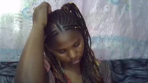 Snapshot of momsdoll chatting on 1, 4, 2026 momsdoll online show from 1, 4, 2026