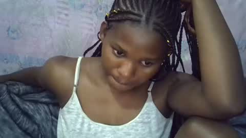 Snapshot of momsdoll chatting on 3, 4, 2026 momsdoll online show from 3, 4, 2026