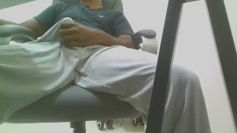 Mommy Lover online show from 4, 12, 2025