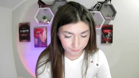 sweet girl and shine body online show from 16, 9, 2025