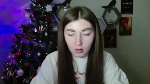 Snapshot of monica_sweets chatting on 22, 11, 2025 sweet girl and shine body online show from 22, 11, 2025