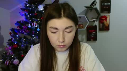Snapshot of monica_sweets chatting on 26, 11, 2025 sweet girl and shine body online show from 26, 11, 2025