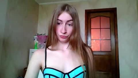 Snapshot of monica_tamayo chatting on 27, 5, 2026 Monica online show from 27, 5, 2026