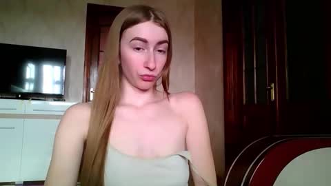 Snapshot of monica_tamayo chatting on 28, 5, 2026 Monica online show from 28, 5, 2026