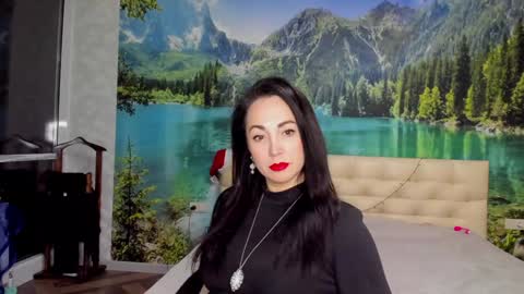 monica_weisss online show from 10, 1, 2025
