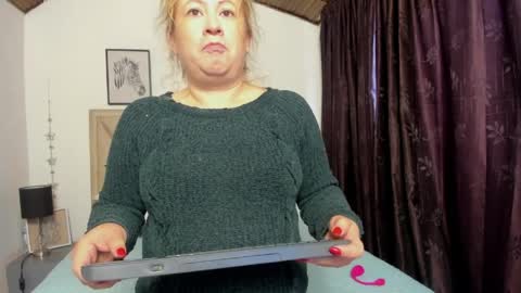 Mony online show from 11, 4, 2026