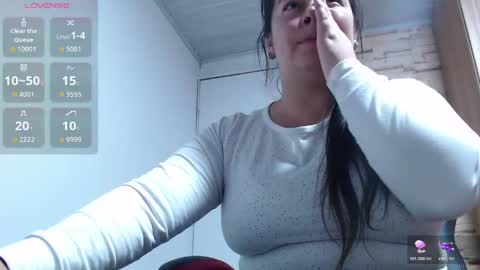 Snapshot of monickhotpri chatting on 10, 6, 2026 monickhotpri online show from 10, 6, 2026