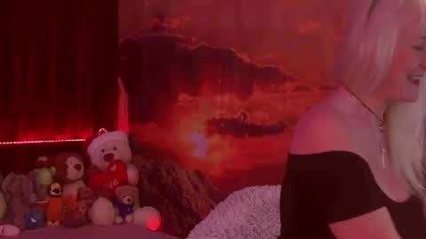 Snapshot of monicutex chatting on 1, 3, 2025 Monika    online show from 1, 3, 2025