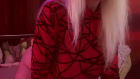 Snapshot of monicutex chatting on 1, 10, 2025 Monika    online show from 1, 10, 2025