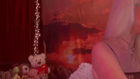 Snapshot of monicutex chatting on 1, 5, 2026 Monika online show from 1, 5, 2026