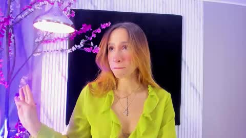 Snapshot of monik_fox_cr chatting on 16, 11, 2025 MONIK FOX online show from 16, 11, 2025