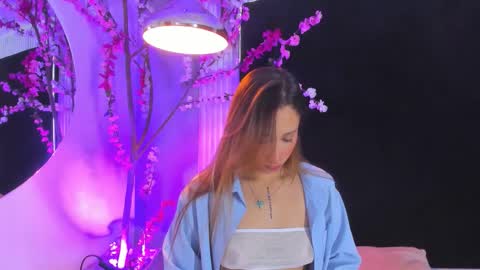 Snapshot of monik_fox_cr chatting on 29, 11, 2025 MONIK FOX online show from 29, 11, 2025