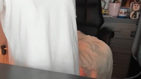 Snapshot of monilee69 chatting on 15, 10, 2025 Monilee online show from 15, 10, 2025