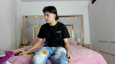 Snapshot of monky_0002 chatting on 15, 3, 2026 monky_0002 online show from 15, 3, 2026