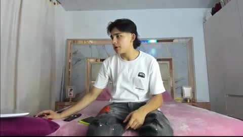 Snapshot of monky_0002 chatting on 15, 3, 2026 monky_0002 online show from 15, 3, 2026