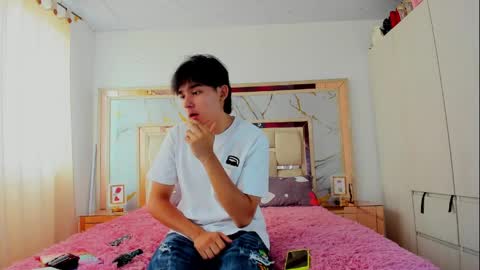 Snapshot of monky_0002 chatting on 25, 3, 2026 monky_0002 online show from 25, 3, 2026