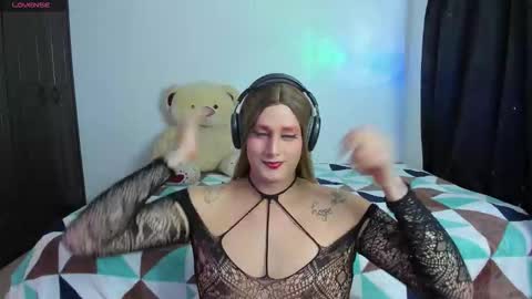 Snapshot of monojuan06 chatting on 15, 11, 2025 veronika ind online show from 15, 11, 2025