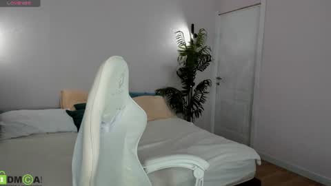 Snapshot of monro_doll chatting on 27, 7, 2026 MONRO online show from 27, 7, 2026