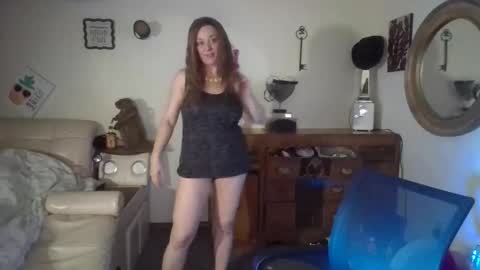 Snapshot of monroelovesyou chatting on 7, 4, 2026 Monroe online show from 7, 4, 2026
