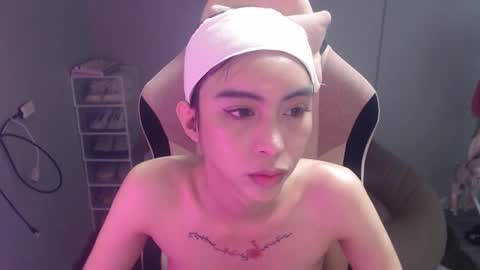 Snapshot of monstercockselfsuck chatting on 21, 1, 2025 ELYSE A SIMPLE GIRL online show from 21, 1, 2025