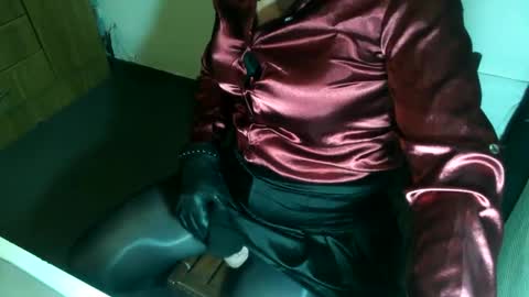 Sabrina online show from 10, 9, 2025