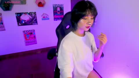 Snapshot of monxslove chatting on 4, 4, 2026 Monxse online show from 4, 4, 2026