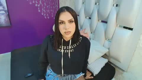      online show from 14, 6, 2026