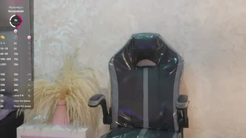 Snapshot of moom_ivy_ chatting on 13, 7, 2026 online show from 13, 7, 2026