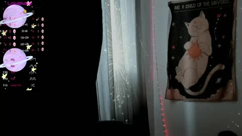 Snapshot of moon__girl chatting on 20, 5, 2026 Roxy online show from 20, 5, 2026
