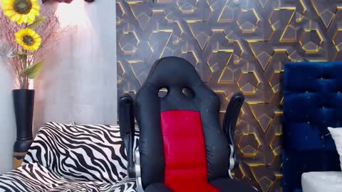 moon_and_fire_ online show from 6, 11, 2025