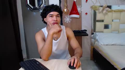 moon_and_fire_ online show from 16, 12, 2025