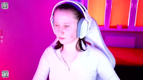 Snapshot of moon_avengers chatting on 5, 2, 2026 Lola online show from 5, 2, 2026