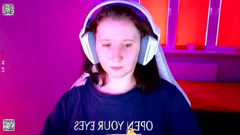 Snapshot of moon_avengers chatting on 6, 2, 2026 Lola online show from 6, 2, 2026