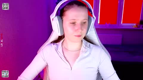 Snapshot of moon_avengers chatting on 26, 3, 2026 Lola online show from 26, 3, 2026