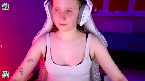 Snapshot of moon_avengers chatting on 30, 3, 2026 Lola online show from 30, 3, 2026