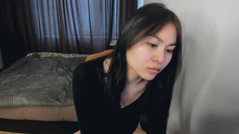 Snapshot of moon_bloom chatting on 5, 4, 2026 Zoe online show from 5, 4, 2026