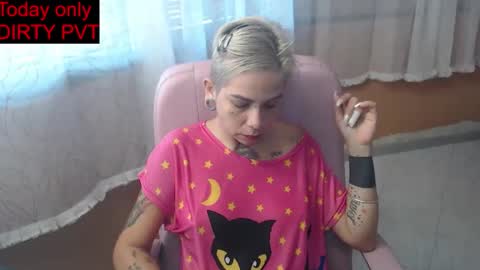 Snapshot of moon_cat85 chatting on 31, 5, 2026 Luna online show from 31, 5, 2026