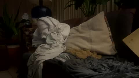 Snapshot of moon_man5 chatting on 24, 9, 2025 Mitchell online show from 24, 9, 2025