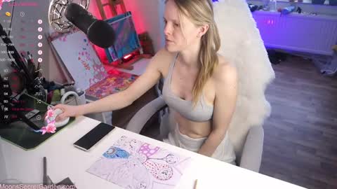 Snapshot of moon_nymph chatting on 8, 3, 2025 Moon Nymph online show from 8, 3, 2025