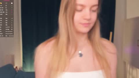 Snapshot of moon_puzzles chatting on 6, 2, 2026 moon_puzzles online show from 6, 2, 2026