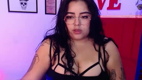 Snapshot of moon_sunflowers chatting on 3, 3, 2025 moon_sunflowers online show from 3, 3, 2025