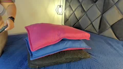 Luna  online show from 6, 11, 2025