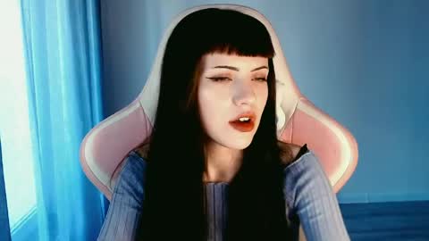  sophie  online show from 8, 5, 2026