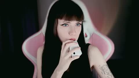 Snapshot of moon_velvet chatting on 14, 6, 2026 sophie online show from 14, 6, 2026