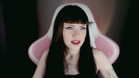 Snapshot of moon_velvet chatting on 17, 6, 2026 sophie online show from 17, 6, 2026